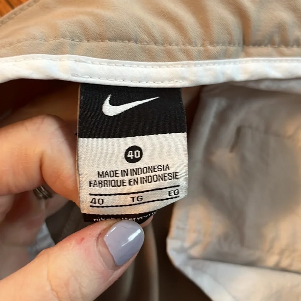 Nike khaki athleisure shorts 40